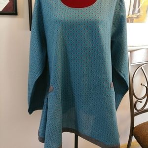 LIGHTWEIGHT TUNIC